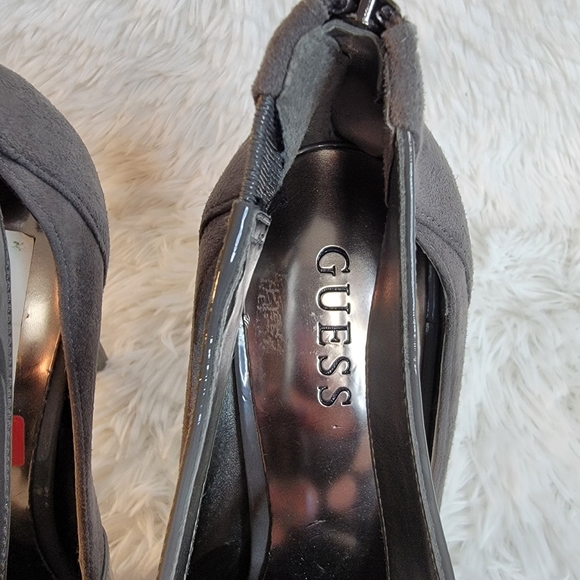 Guess ladies 9.5 gray Gwartistana platform heels NWT - Picture 5 of 12